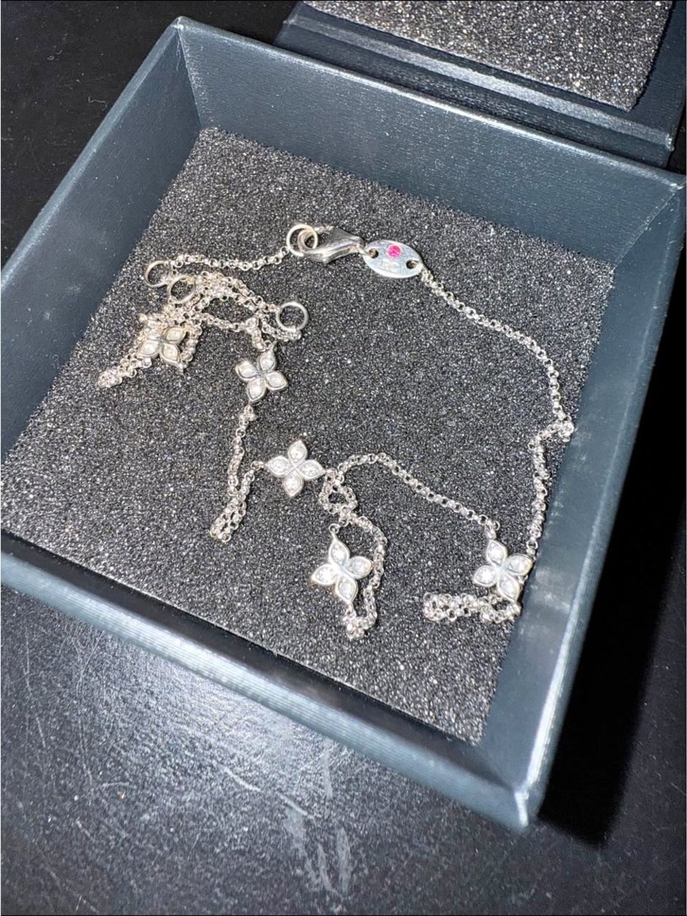 18k Roberto Coin necklace “love in verona”